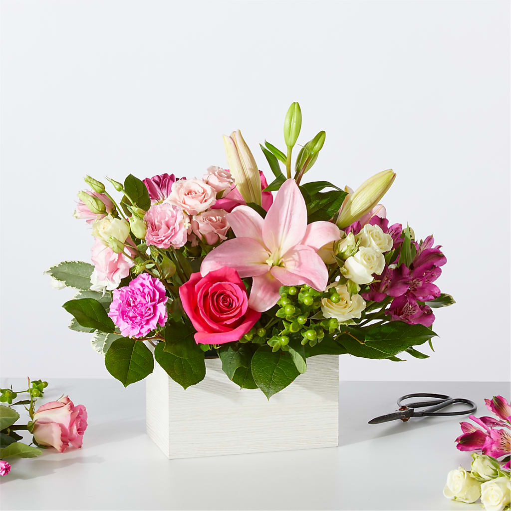 Sweetberry Box – A Florist Original – FRIEND'S FLOWERS, Los Angeles CA