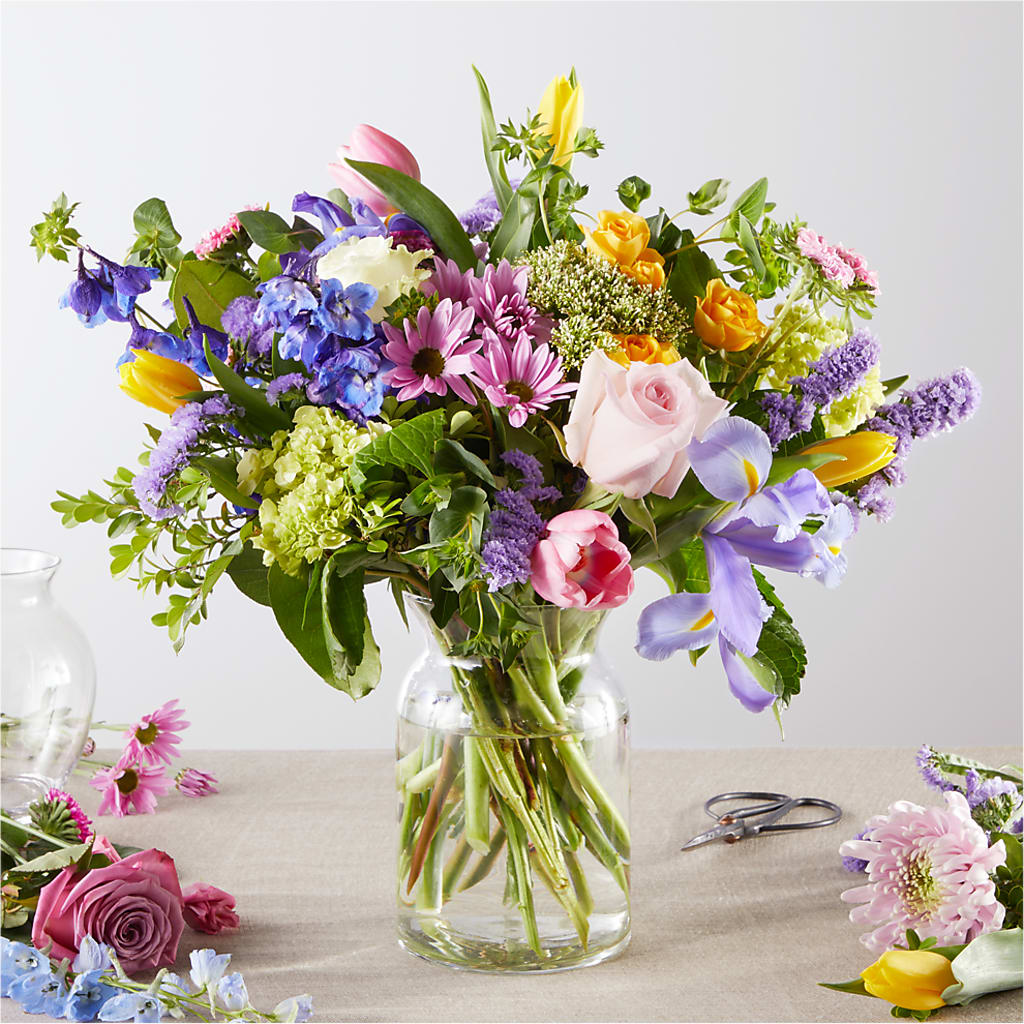 Pastel Tradition - A Florist Original – FRIEND'S FLOWERS, Los Angeles CA