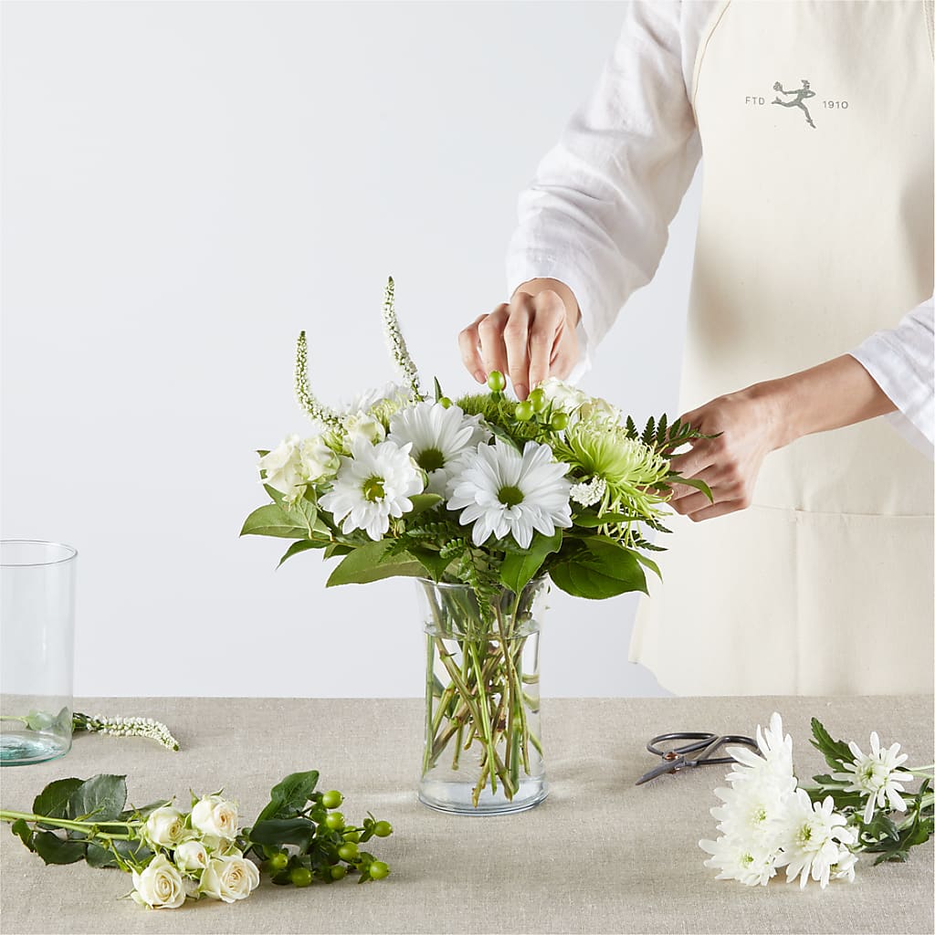 Irish Garden - A Florist Original – FRIEND'S FLOWERS, Los Angeles CA