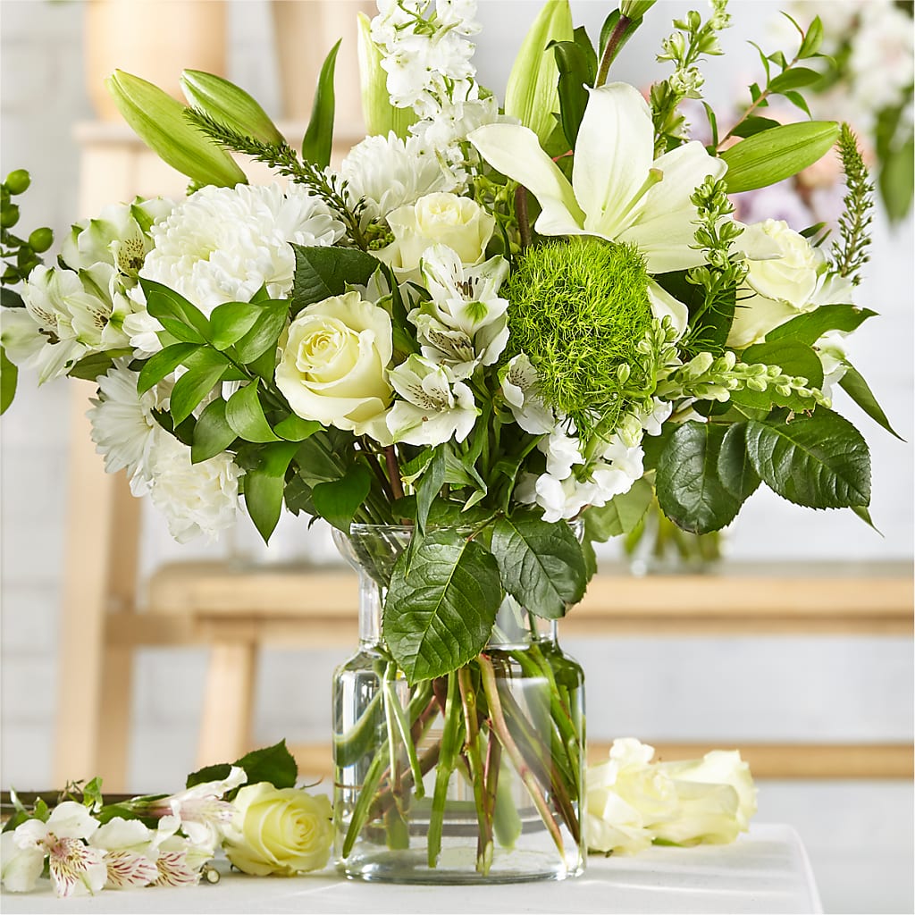 Classic Ivory – A Florist Original – FRIEND'S FLOWERS, Los Angeles CA