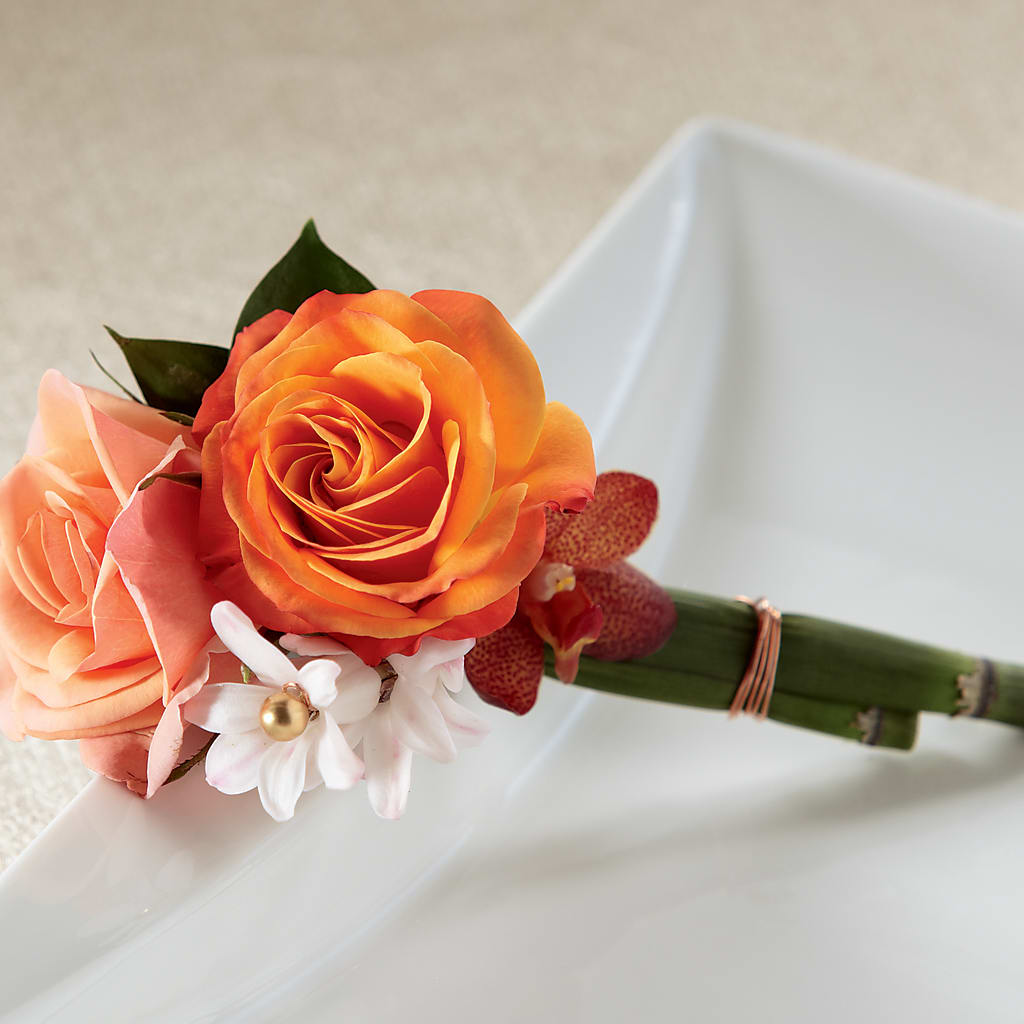 Sunset Dream Boutonniere – FRIEND'S FLOWERS, Los Angeles CA