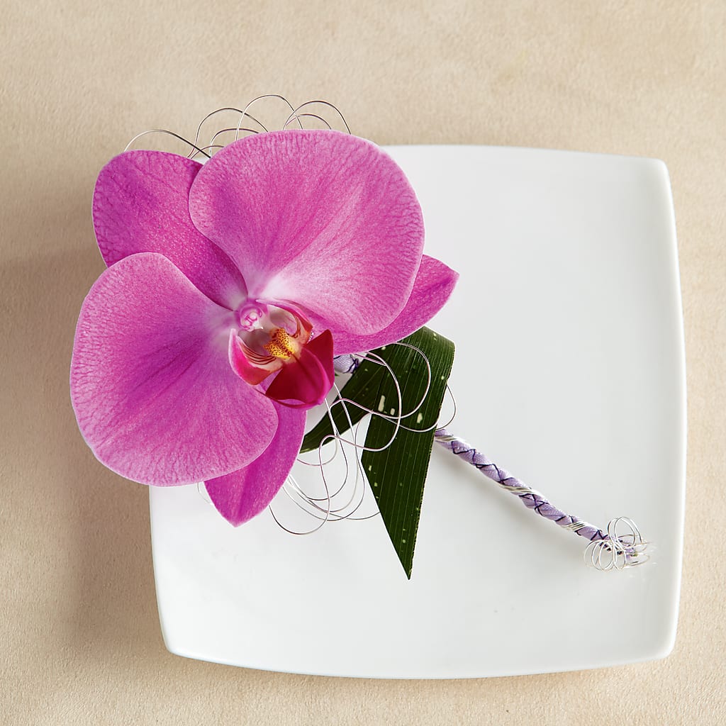 Glorious Boutonniere – FRIEND'S FLOWERS, Los Angeles CA