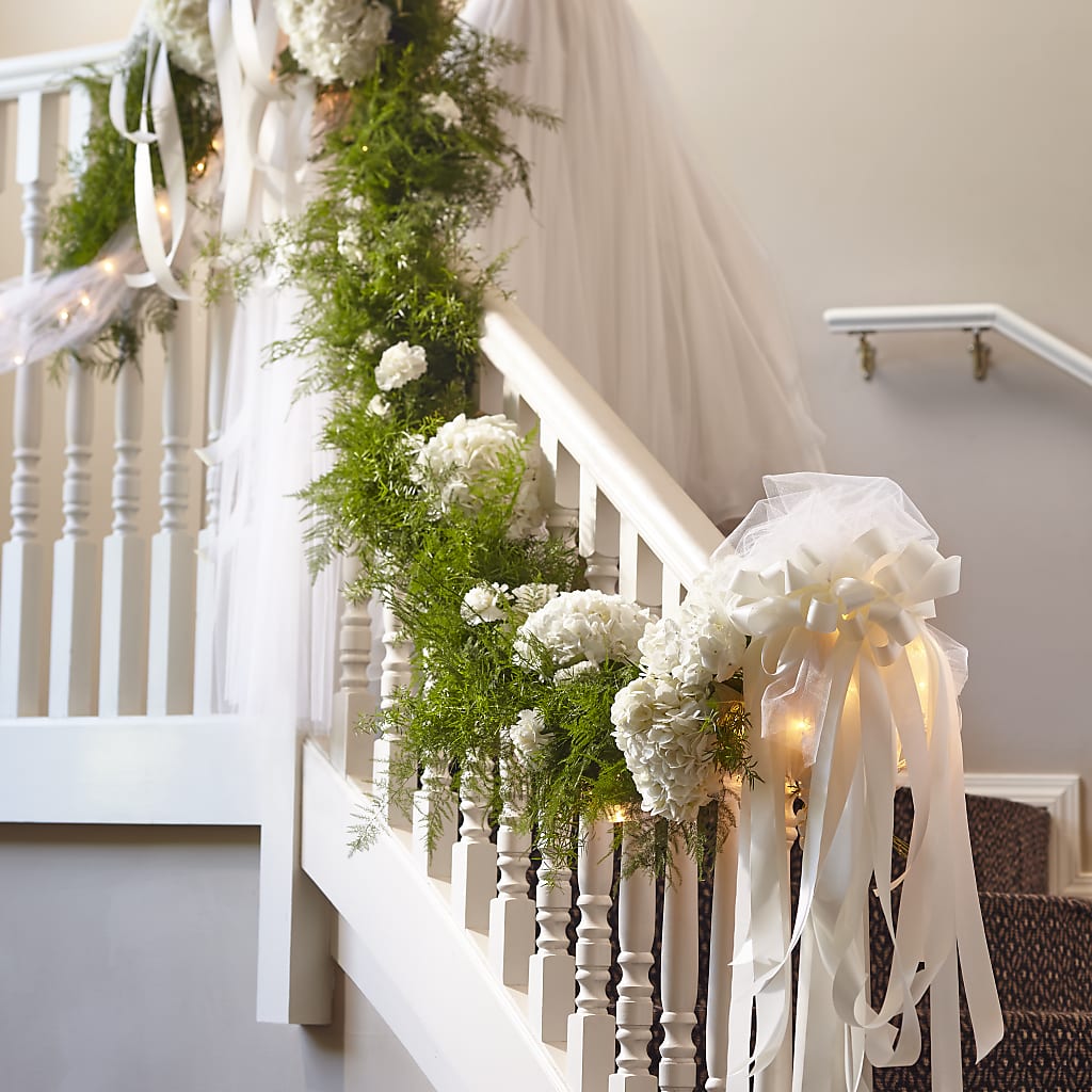 Champagne Dreams Garland – FRIEND'S FLOWERS, Los Angeles CA