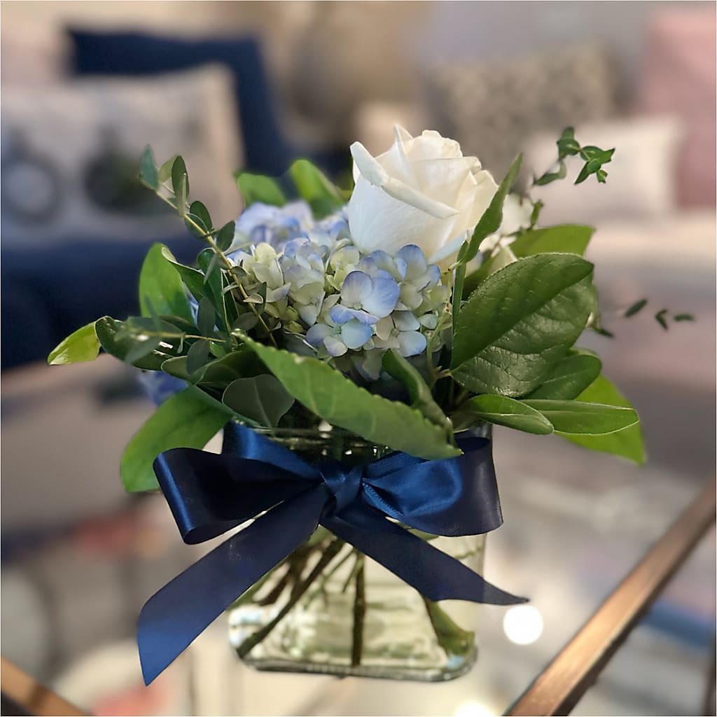 Sky Blue Delight Bouquet – FRIEND'S FLOWERS, Los Angeles CA