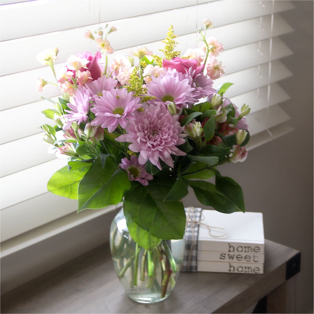 Pastel Tradition - A Florist Original – FRIEND'S FLOWERS, Los Angeles CA