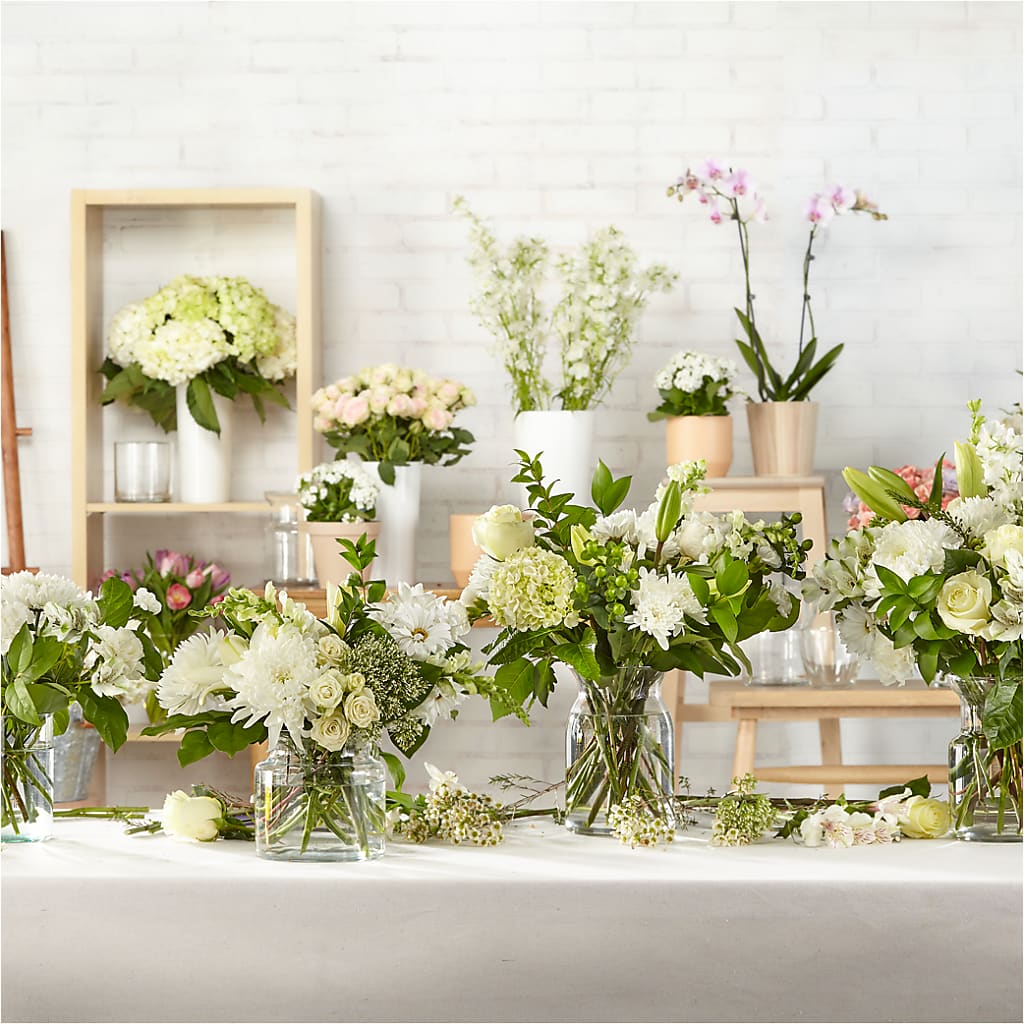 Classic Ivory – A Florist Original – FRIEND'S FLOWERS, Los Angeles CA